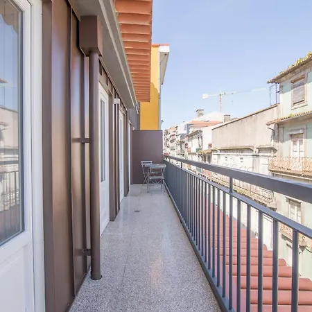 Almada Prime Iii Apartment *