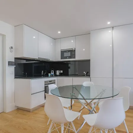 Almada Prime Iii Apartment