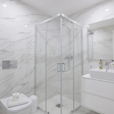 Almada Prime Iii Apartment *